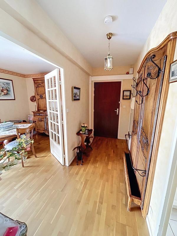 Appartement - 81 m² - 2 pièces