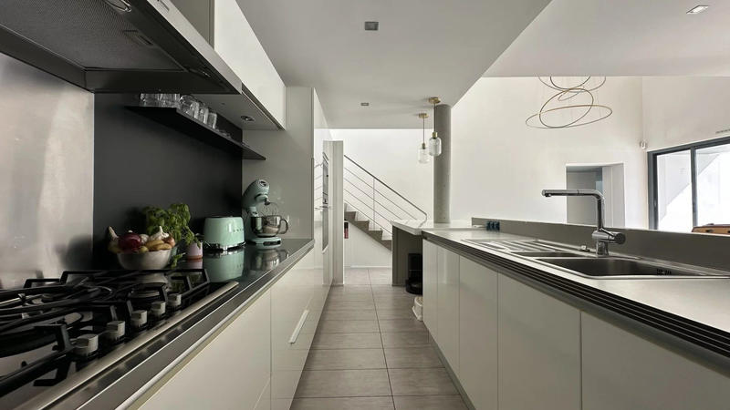 Villa - 180 m² - 6 pièces