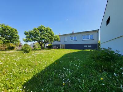 Maison - 98 m² - 5 pièces