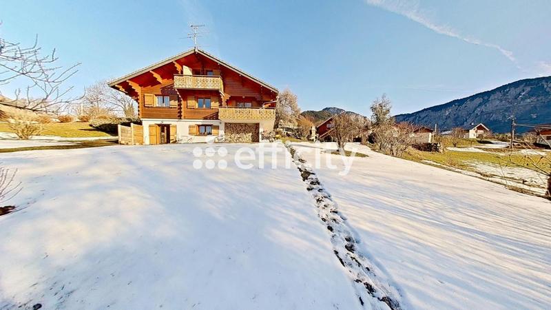 Maison - 198 m² - 5 pièces