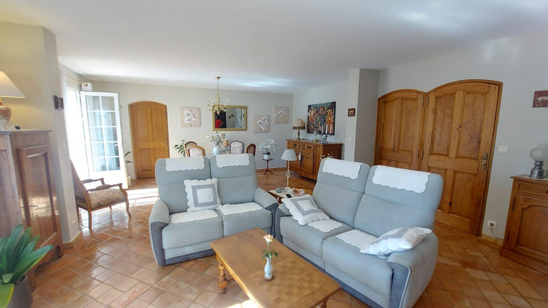 Villa - 145 m² - 6 pièces