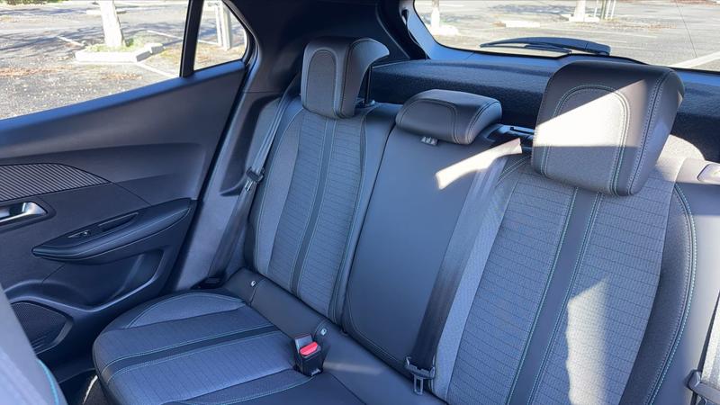 Peugeot 2008 1.2 PureTech 130 Eat8 Allure Pack - Automatique