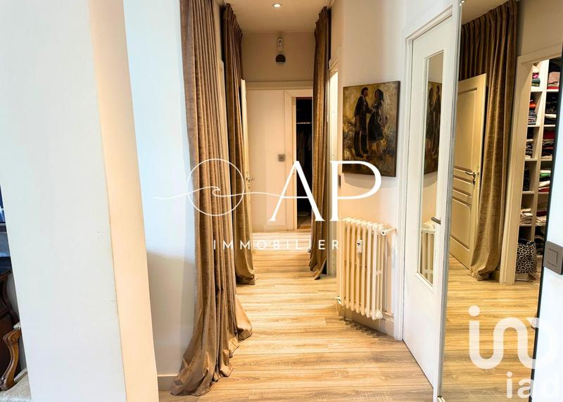 Appartement - 161 m² - 5 pièces