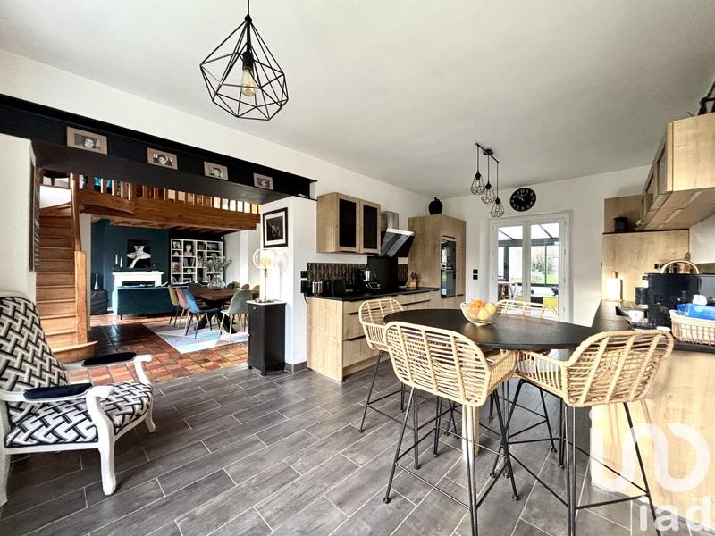 Maison - 248 m² - 7 pièces