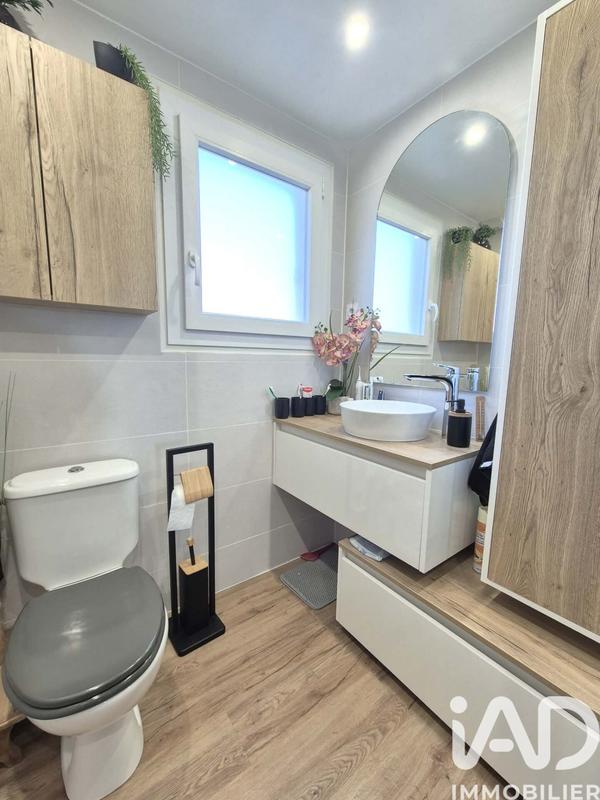 Maison - 99 m² - 5 pièces