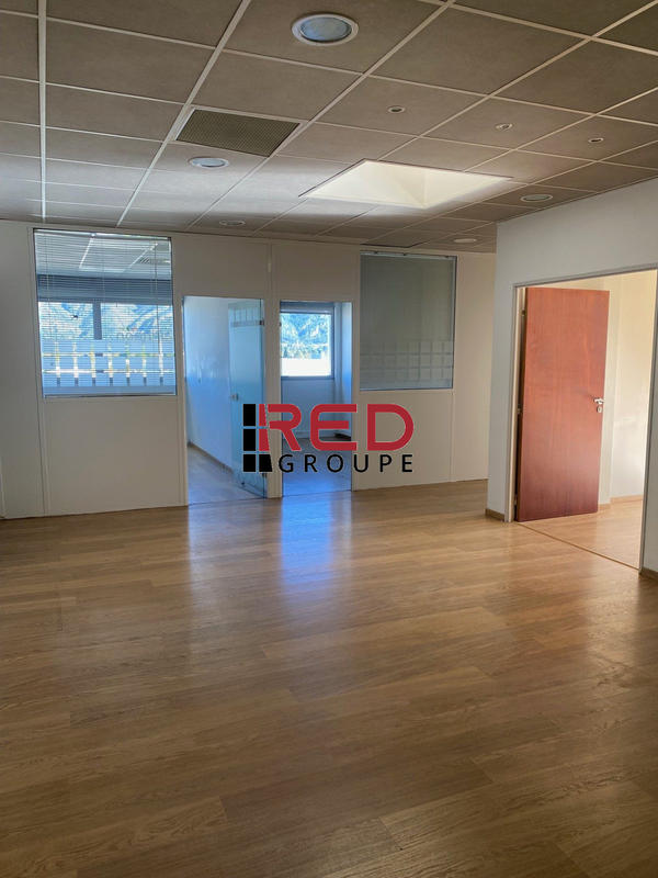 Bureau - 210 m²