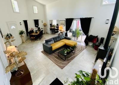 Maison - 123 m² - 4 pièces