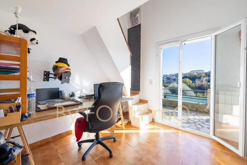 Maison - 166 m² - 6 pièces