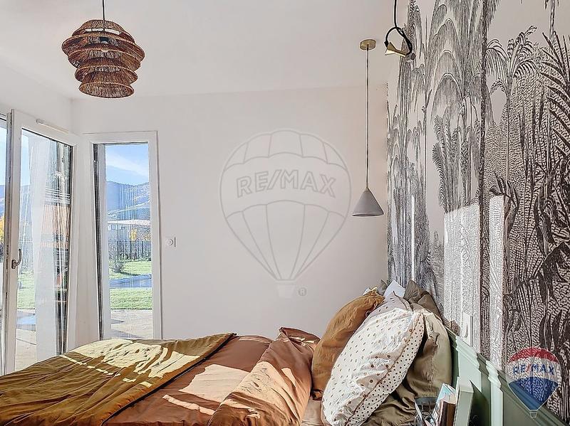 Maison - 160 m² - 6 pièces