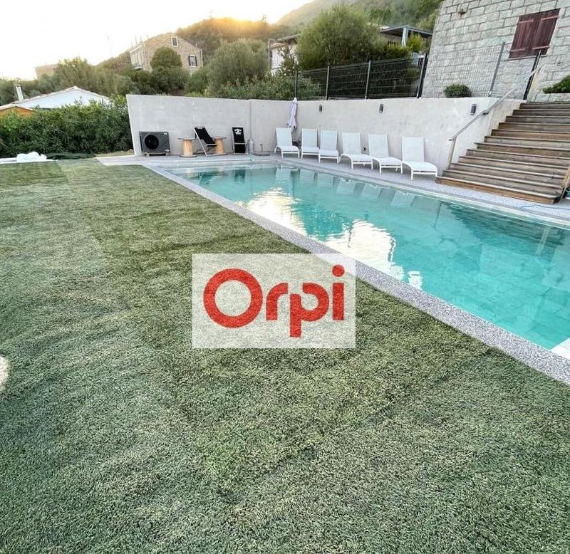 Villa - 263 m² - 8 pièces