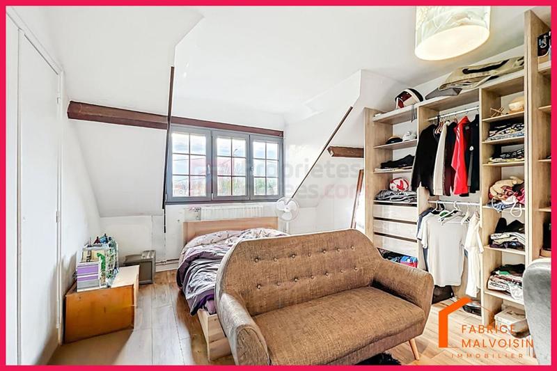 Maison - 232 m² - 8 pièces