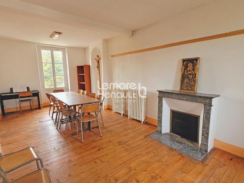 Maison - 150 m² - 8 pièces