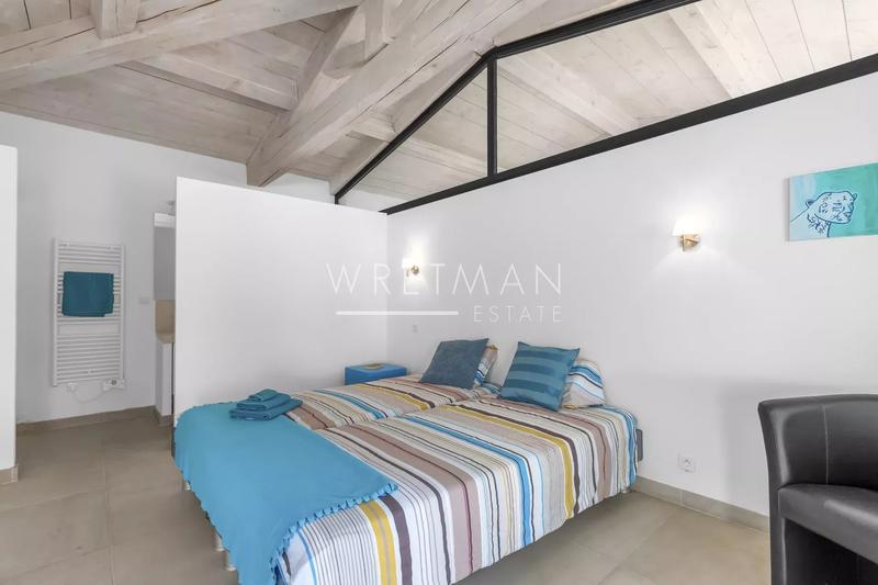 Villa - 204 m² - 6 pièces