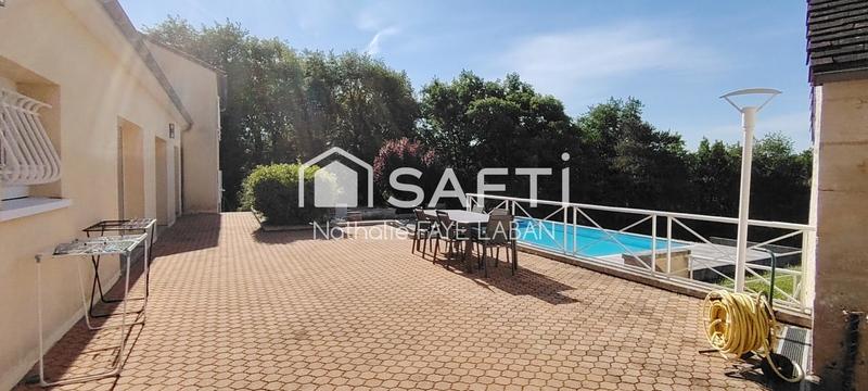 Maison - 250 m² - 8 pièces