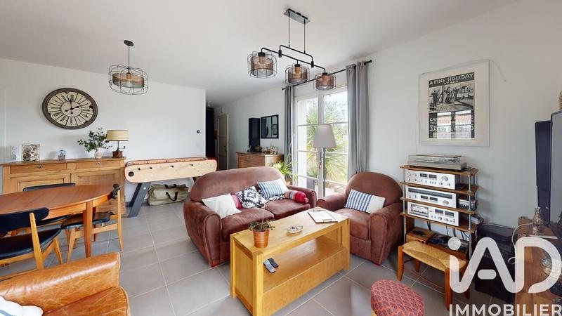 Maison - 90 m² - 5 pièces