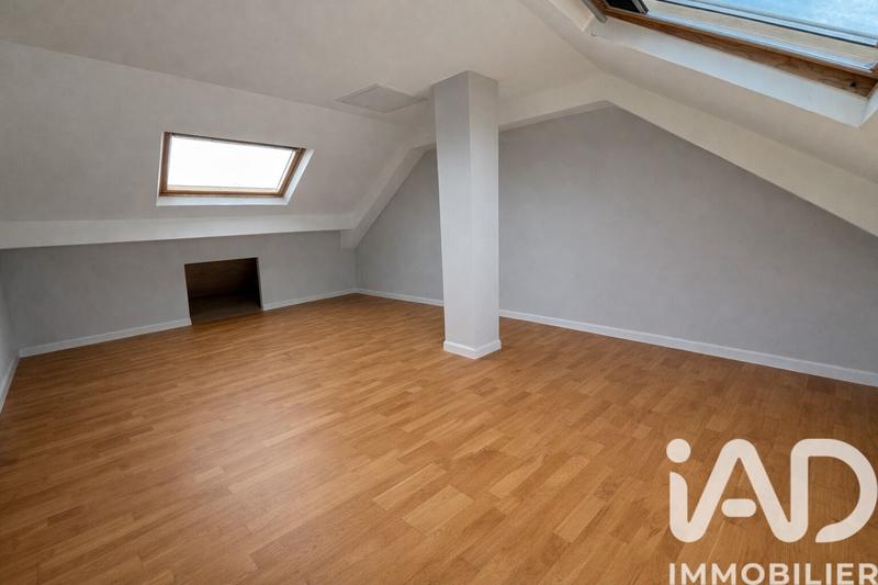 Maison - 126 m² - 8 pièces