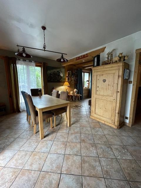 Villa - 183 m² - 11 pièces