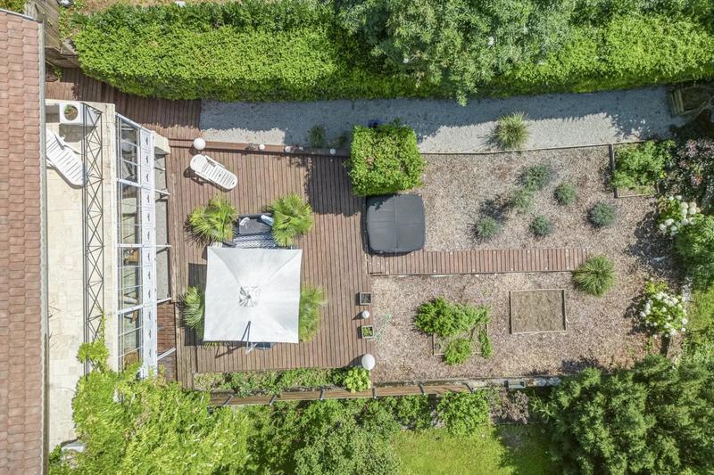 Maison - 251 m² - 10 pièces