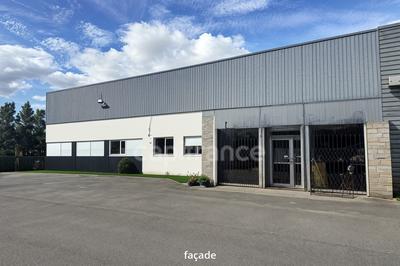 Local d'activité / Entrepôt - 1 650 m² - 5 pièces