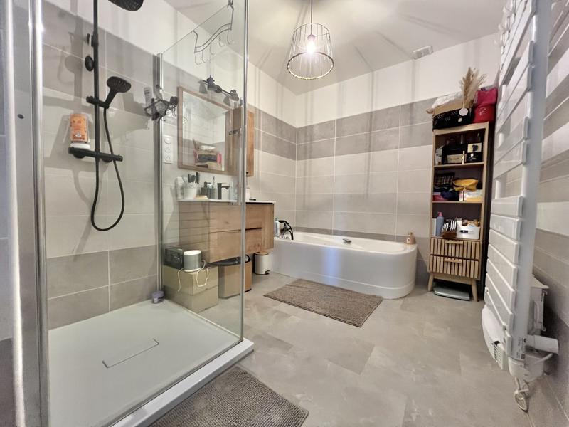 Maison traditionnelle - 126 m² - 5 pièces