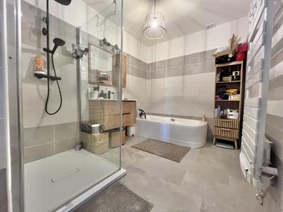 Maison traditionnelle - 126 m² - 5 pièces