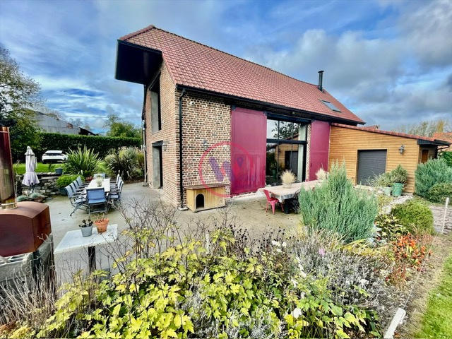 Maison - 260 m² - 10 pièces