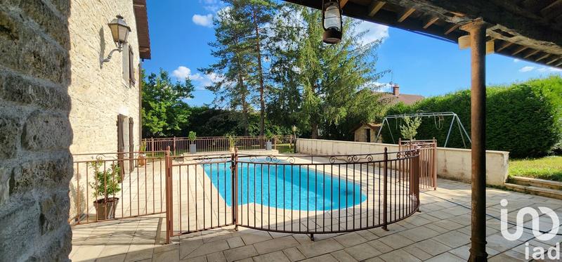 Maison - 227 m² - 6 pièces