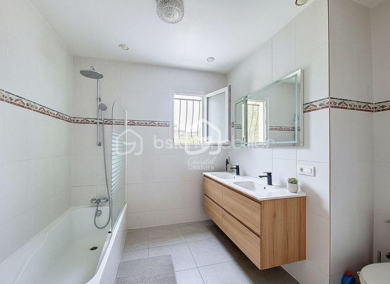 Maison - 165 m² - 5 pièces