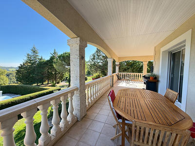 Maison - 174 m² - 6 pièces