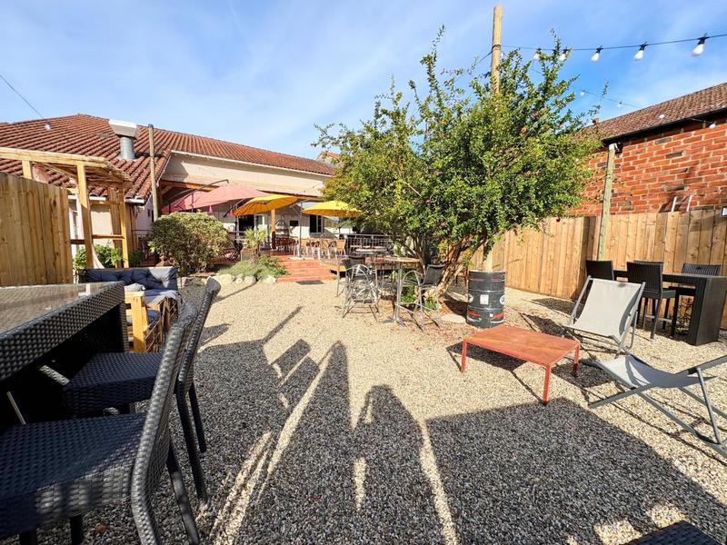 Local commercial - 170 m² - 4 pièces