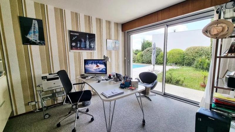 Maison - 199 m² - 7 pièces