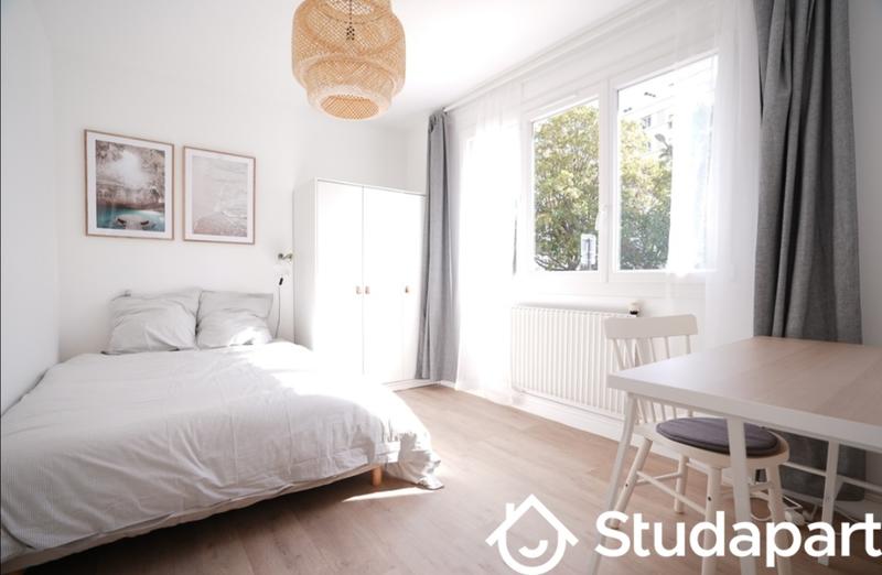 Chambre - 10 m² - 1 pièce