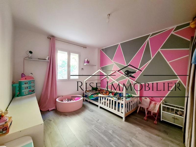 Maison - 93 m² - 4 pièces