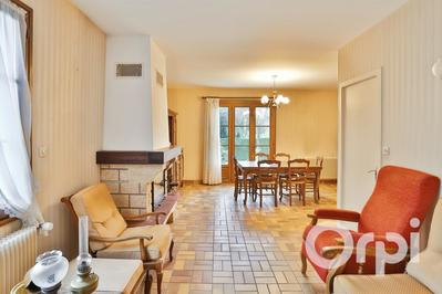 Maison - 90 m² - 5 pièces