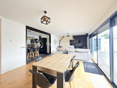 Pavillon - 132 m² - 6 pièces