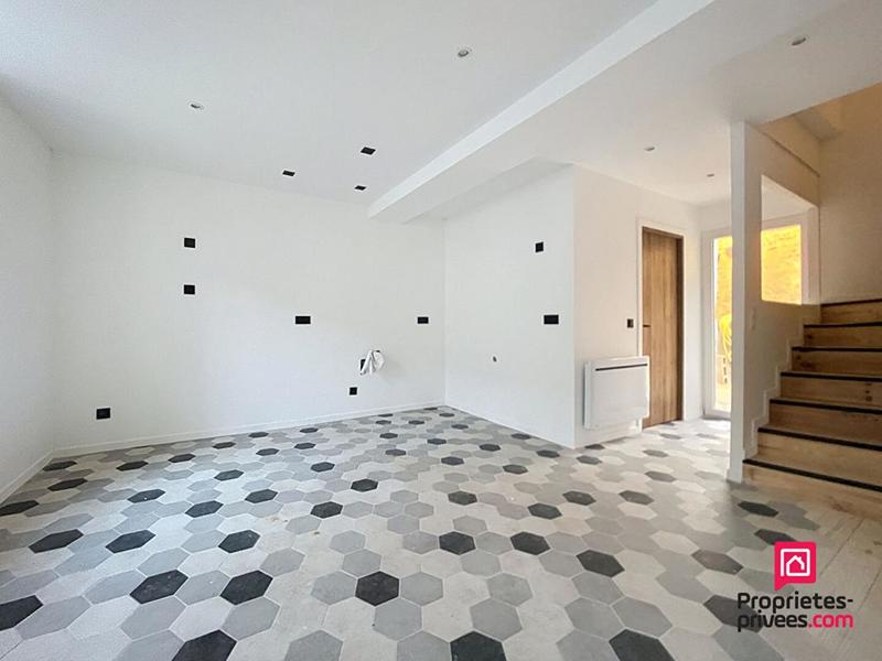 Maison - 220 m² - 8 pièces