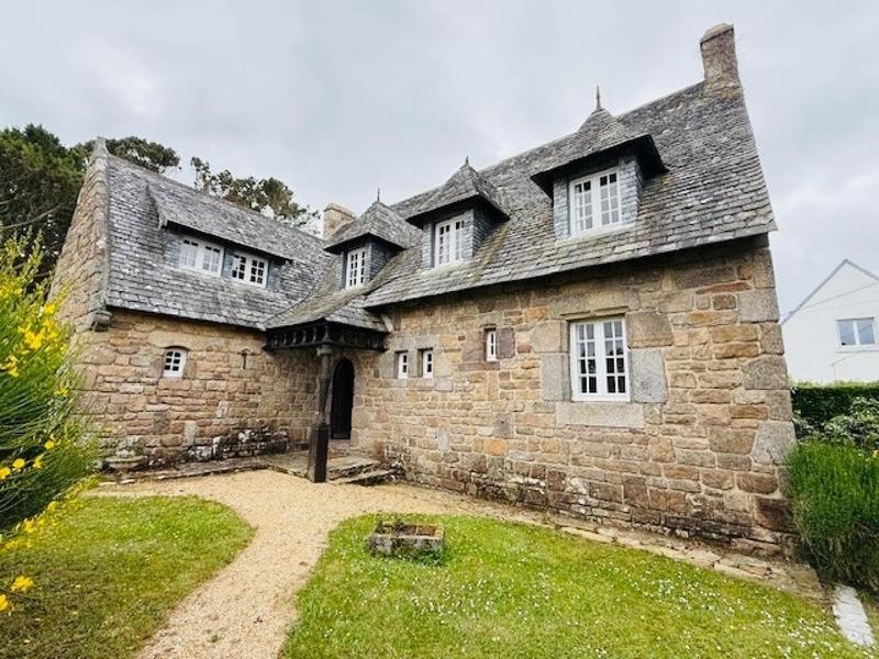 Maison - 134 m² - 9 pièces