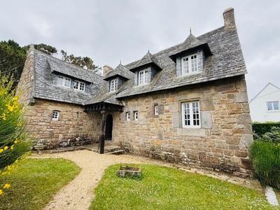 Maison - 134 m² - 9 pièces