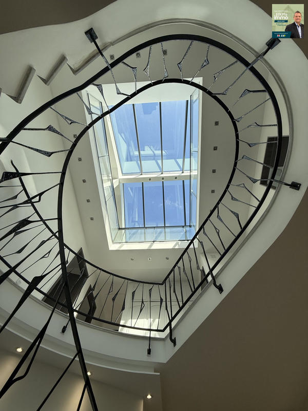 Villa - 486 m² - 11 pièces