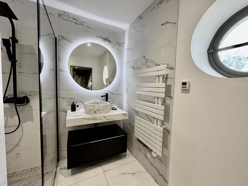 Maison - 341 m² - 8 pièces