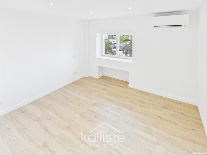 Local commercial - 68 m² - 4 pièces