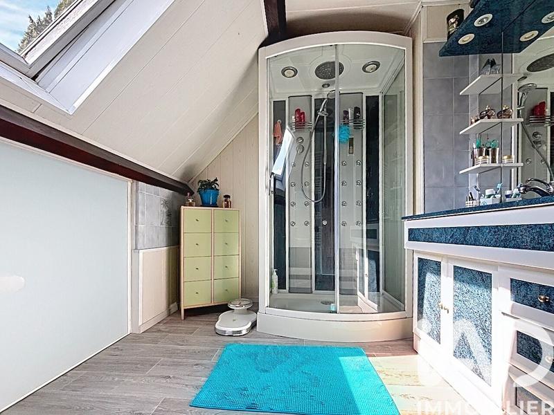 Maison - 95 m² - 5 pièces