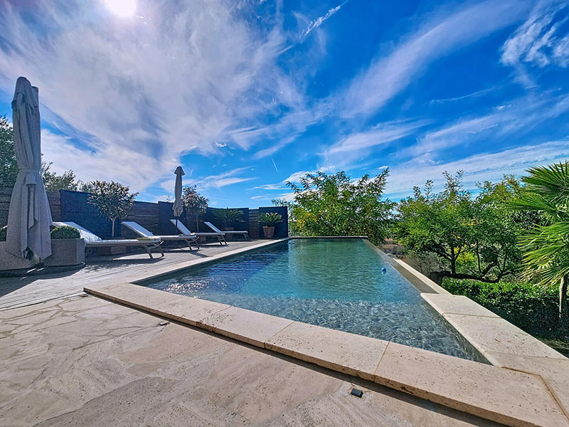 Maison - 195 m² - 6 pièces