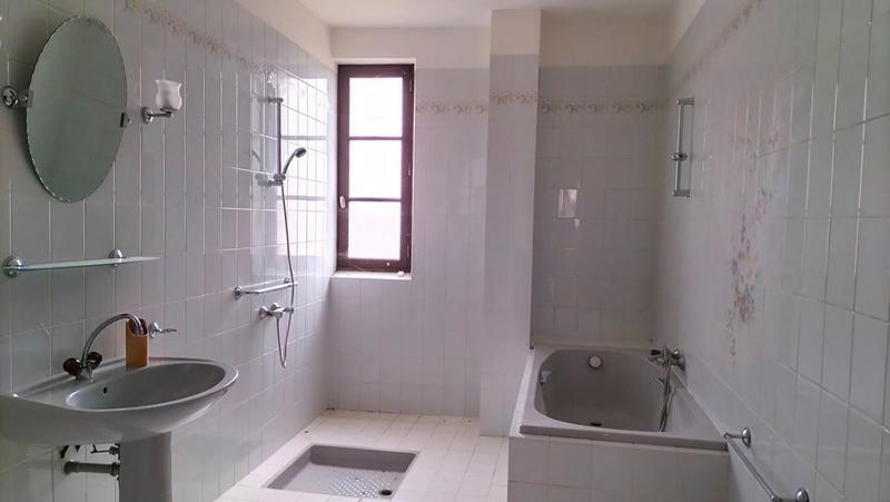 Corps de ferme - 230 m² - 5 pièces