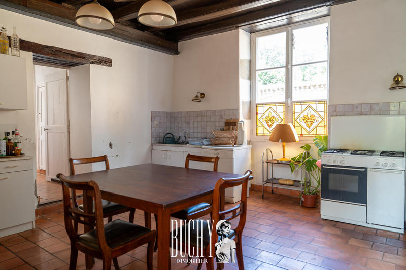 Maison - 488 m² - 16 pièces