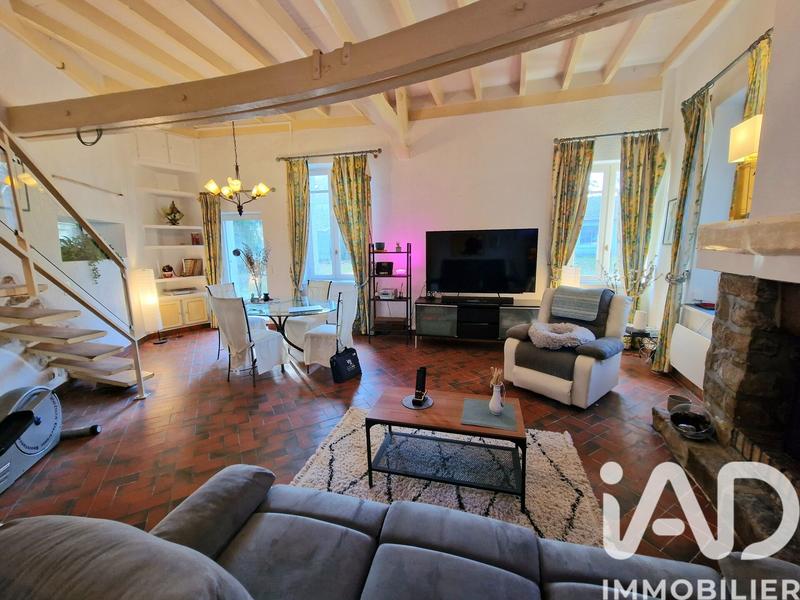 Maison - 230 m² - 8 pièces