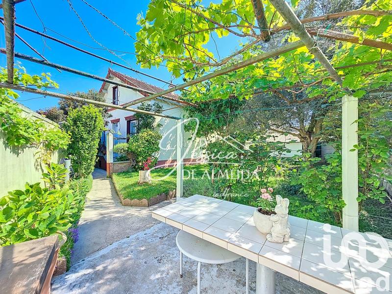 Maison - 94 m² - 5 pièces