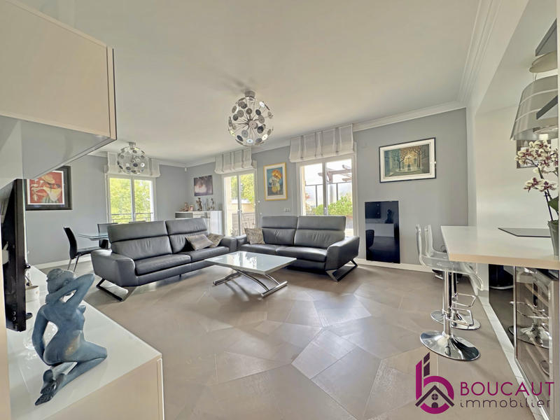 Appartement - 100 m² - 4 pièces