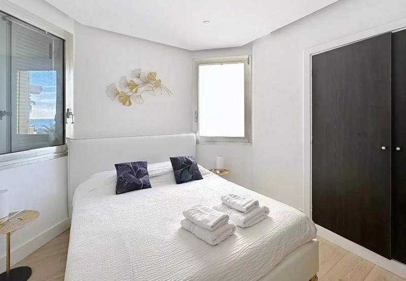 Appartement - 90 m² - 4 pièces