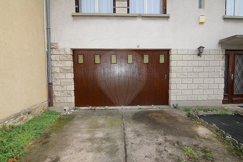 Maison - 155 m² - 10 pièces